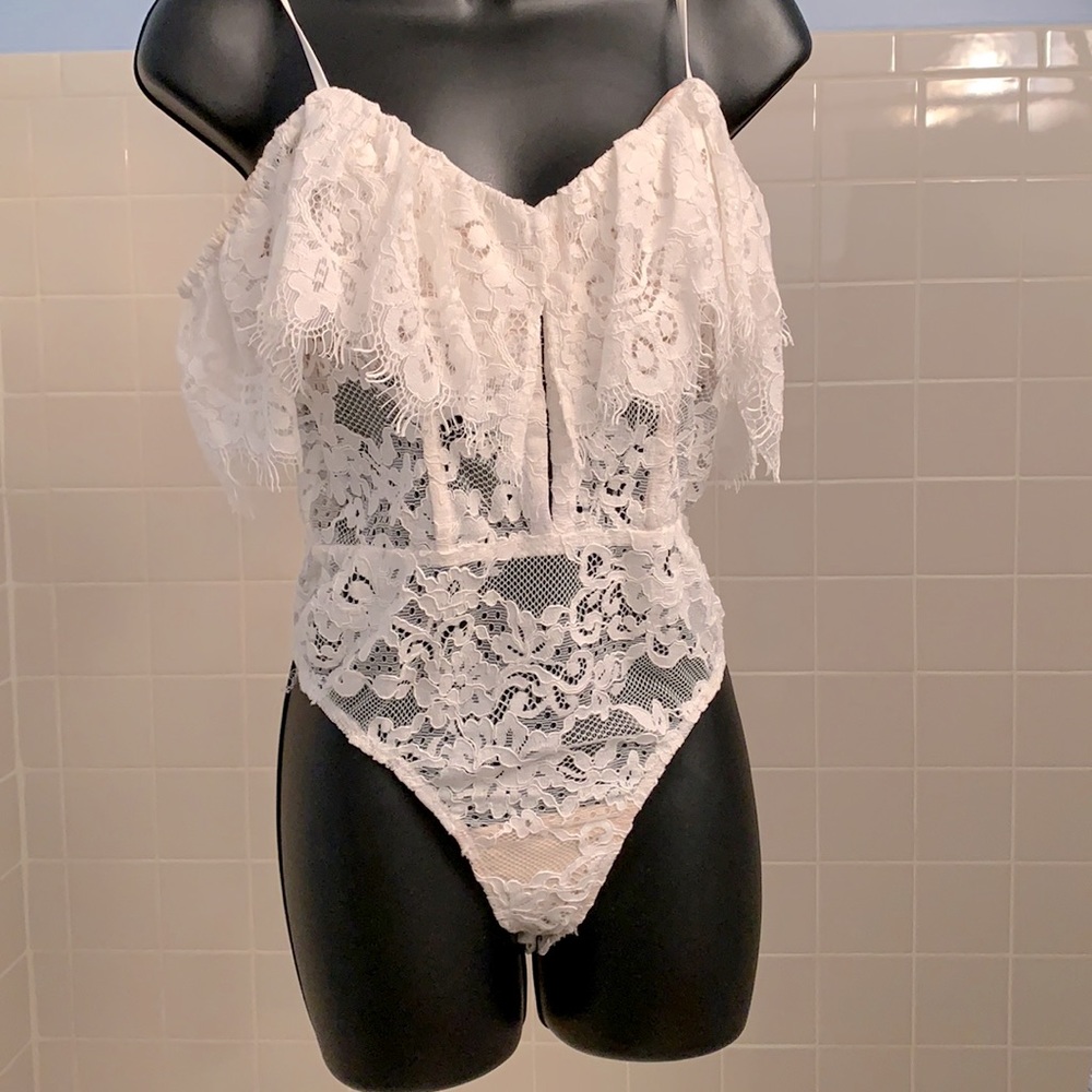 Lace bodysuit